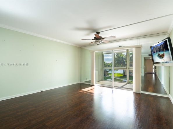 1100 SW 130th Ave 304H, Pembroke Pines FL 33027