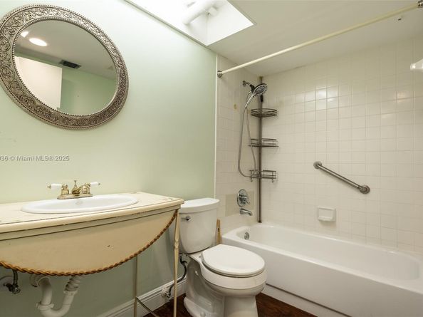 1100 SW 130th Ave 304H, Pembroke Pines FL 33027