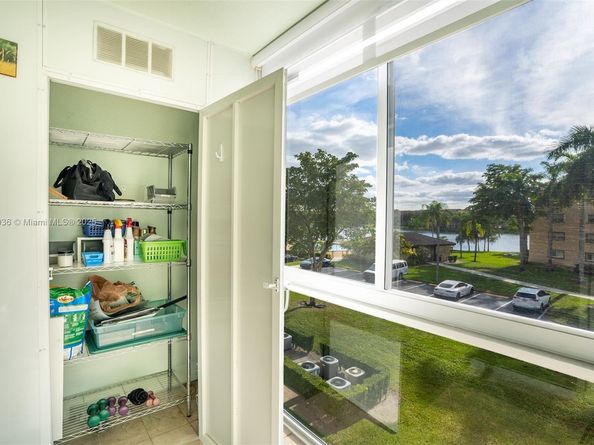 1100 SW 130th Ave 304H, Pembroke Pines FL 33027