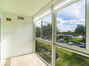 1100 SW 130th Ave 304H, Pembroke Pines FL 33027