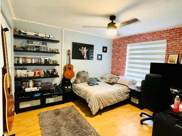 18336 NW 6th St, Pembroke Pines FL 33029