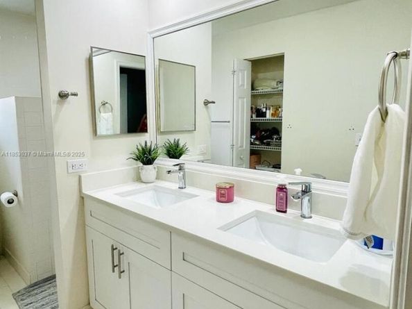 18336 NW 6th St, Pembroke Pines FL 33029