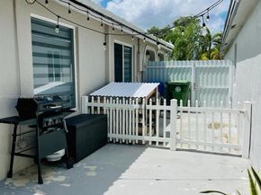 18336 NW 6th St, Pembroke Pines FL 33029