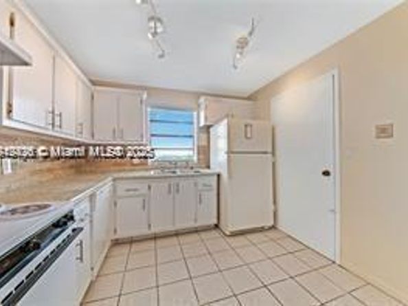 2025 NE 164th St 904, North Miami Beach FL 33162