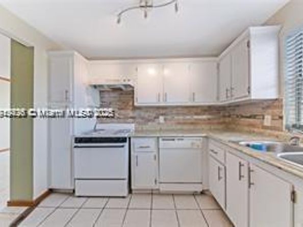 2025 NE 164th St 904, North Miami Beach FL 33162