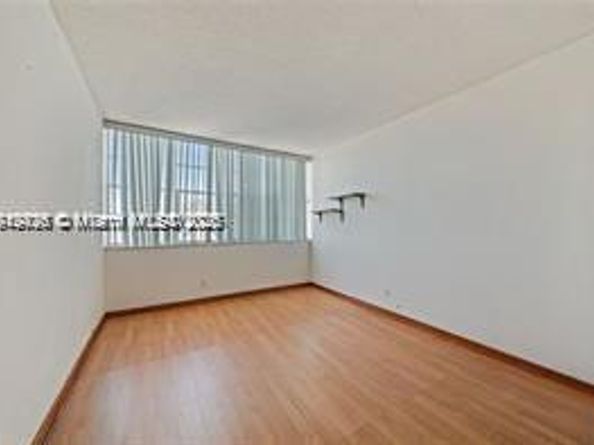 2025 NE 164th St 904, North Miami Beach FL 33162
