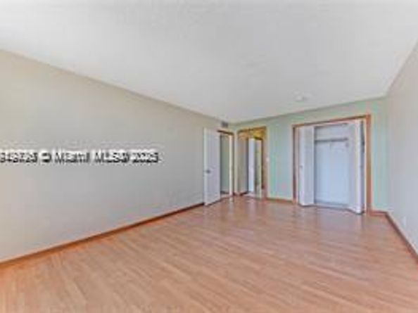 2025 NE 164th St 904, North Miami Beach FL 33162