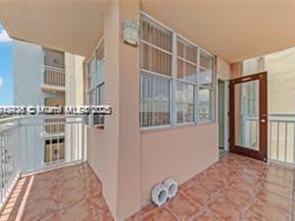 2025 NE 164th St 904, North Miami Beach FL 33162