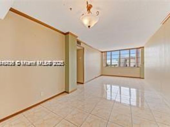 2025 NE 164th St 904, North Miami Beach FL 33162