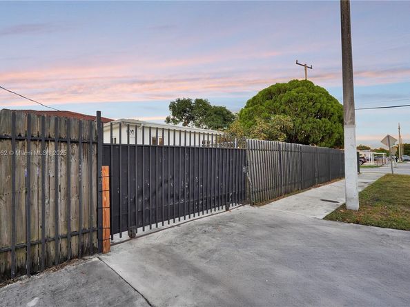 88 SW 29th Ave, Miami FL 33135