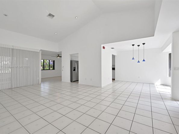 200 NW 97th Ave, Plantation FL 33324