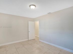 470 NW 46th Ave, Plantation FL 33317