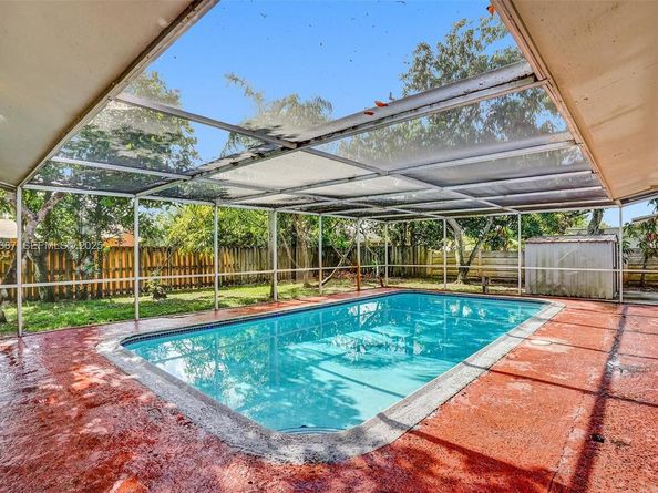 470 NW 46th Ave, Plantation FL 33317