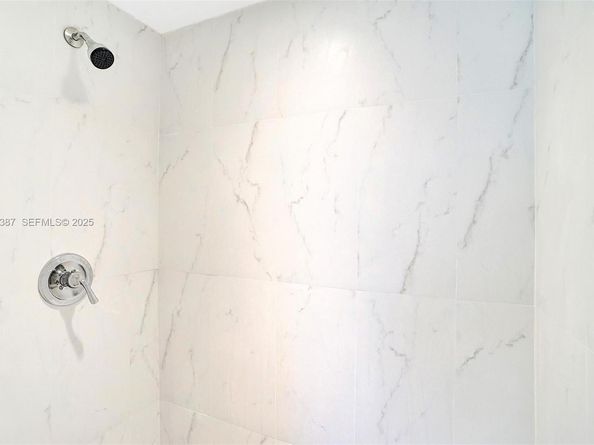 470 NW 46th Ave, Plantation FL 33317