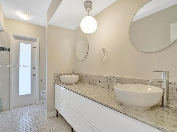 470 NW 46th Ave, Plantation FL 33317