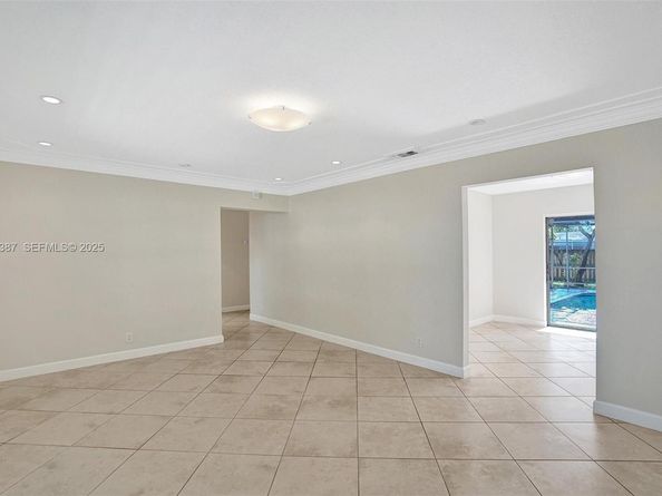 470 NW 46th Ave, Plantation FL 33317