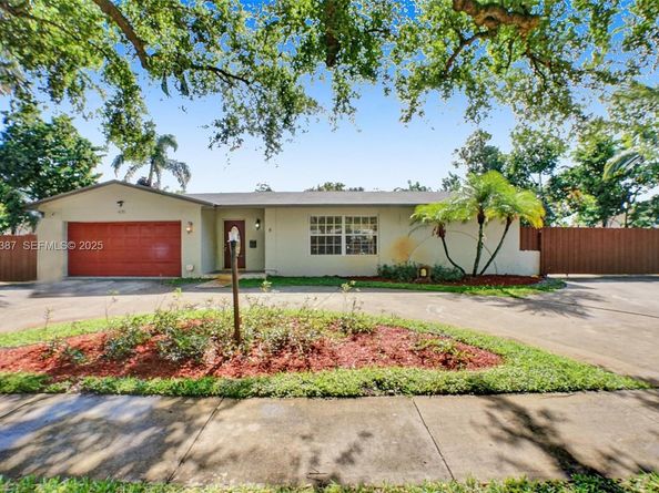 470 NW 46th Ave, Plantation FL 33317
