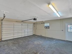 470 NW 46th Ave, Plantation FL 33317