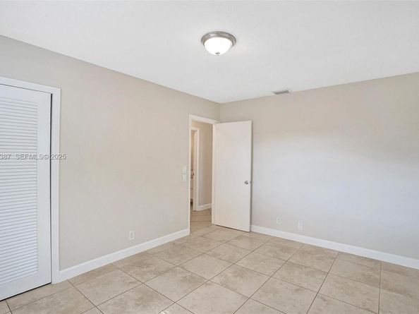 470 NW 46th Ave, Plantation FL 33317