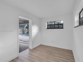 14230 SW 14th St, Davie FL 33325