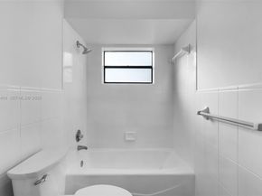 14230 SW 14th St, Davie FL 33325