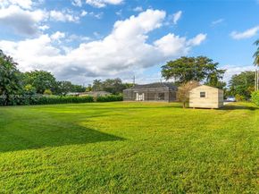 14230 SW 14th St, Davie FL 33325