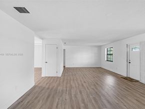 14230 SW 14th St, Davie FL 33325