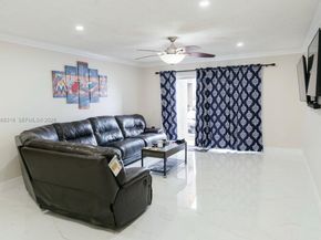 9417 SW 76th St X15, Miami FL 33173