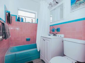 913 NE 4th St, Hallandale Beach FL 33009