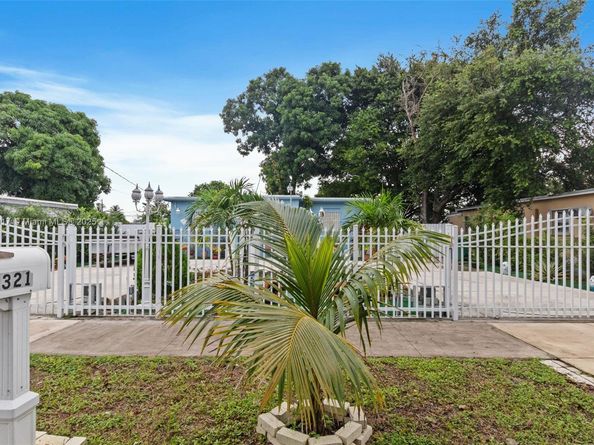 Undisclosed Address #A11896917, Miami Gardens FL 33054