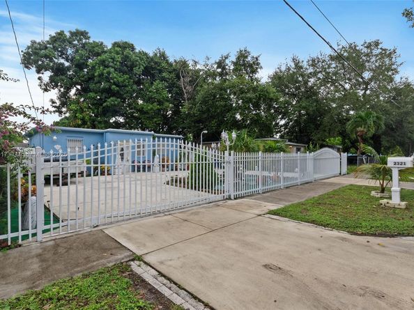 Undisclosed Address #A11896917, Miami Gardens FL 33054
