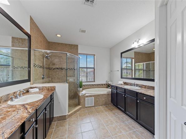 2691 NW 83rd Ter, Cooper City FL 33024