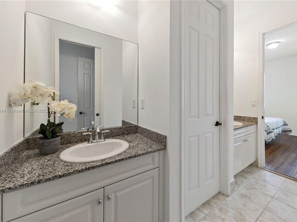 2691 NW 83rd Ter, Cooper City FL 33024