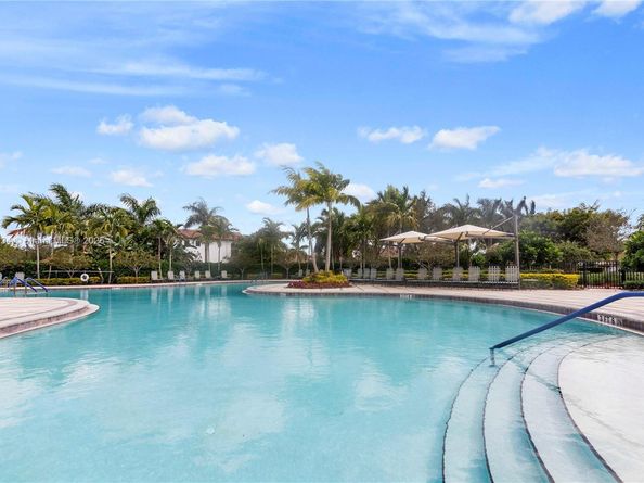 2691 NW 83rd Ter, Cooper City FL 33024