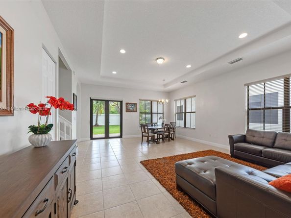 2691 NW 83rd Ter, Cooper City FL 33024