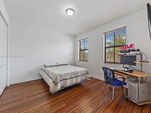 2691 NW 83rd Ter, Cooper City FL 33024