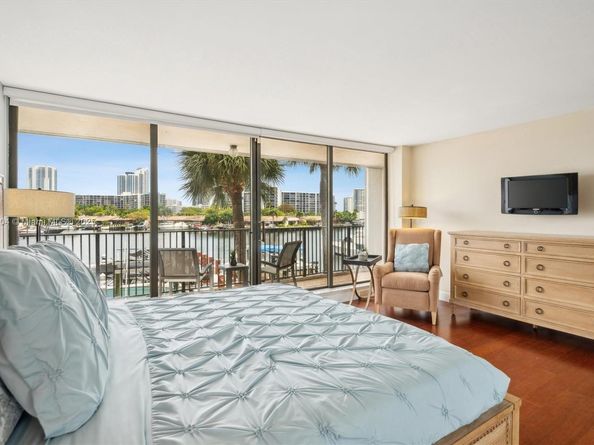 300 Three Islands Blvd 601, Hallandale Beach FL 33009