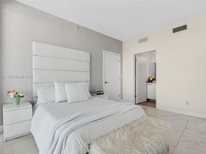 601 NE 36th St 1101, Miami FL 33137