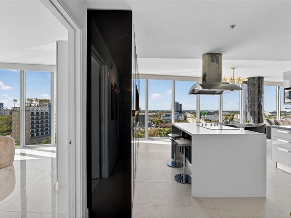 601 NE 36th St 1101, Miami FL 33137