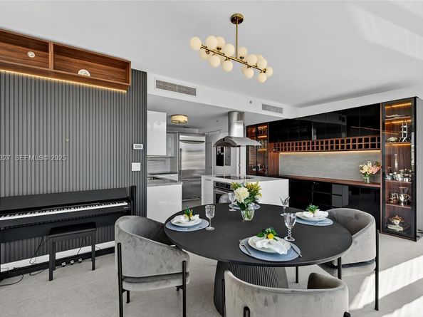 601 NE 36th St 1101, Miami FL 33137