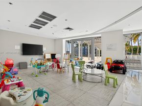 601 NE 36th St 1101, Miami FL 33137