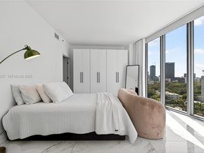 601 NE 36th St 1101, Miami FL 33137