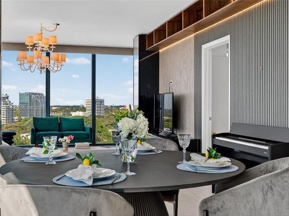 601 NE 36th St 1101, Miami FL 33137