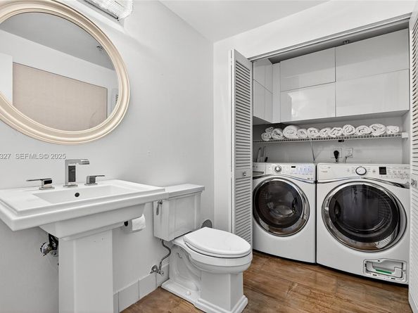 601 NE 36th St 1101, Miami FL 33137