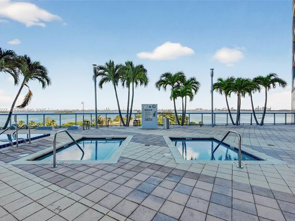 601 NE 36th St 1101, Miami FL 33137