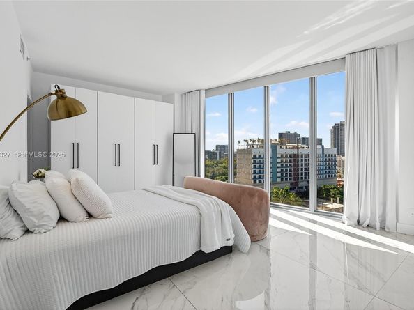 601 NE 36th St 1101, Miami FL 33137