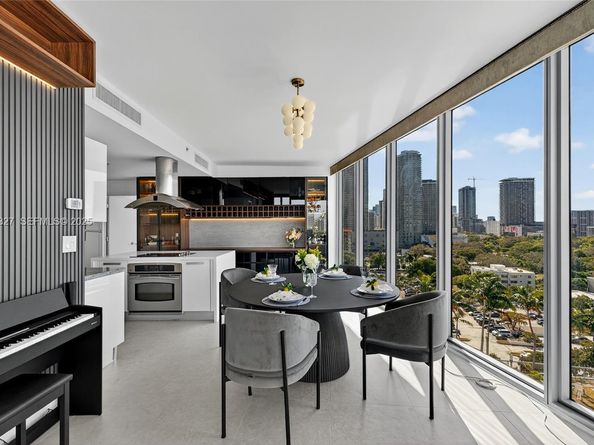 601 NE 36th St 1101, Miami FL 33137