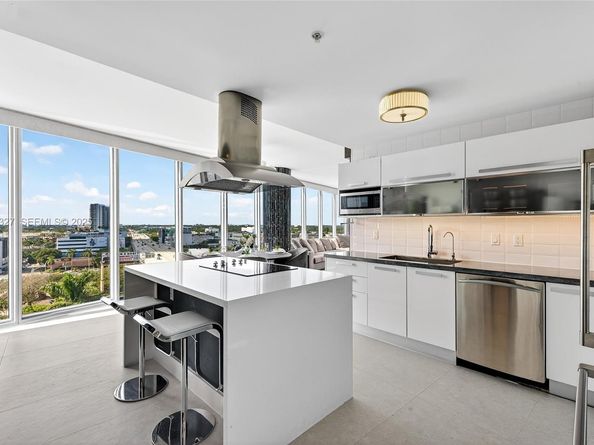 601 NE 36th St 1101, Miami FL 33137