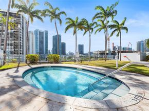 601 NE 36th St 1101, Miami FL 33137