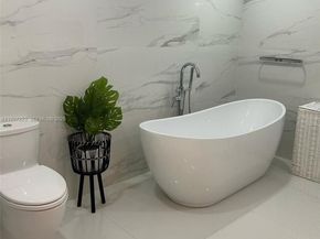 17555 Atlantic Blvd 1001, Sunny Isles Beach FL 33160